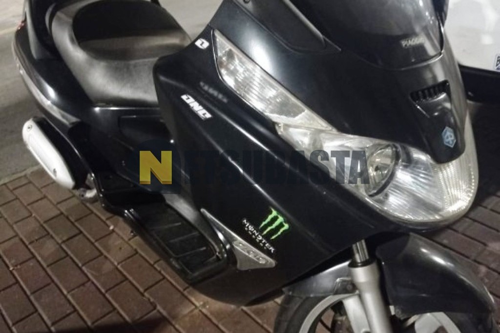 Piaggio X8 200 2004