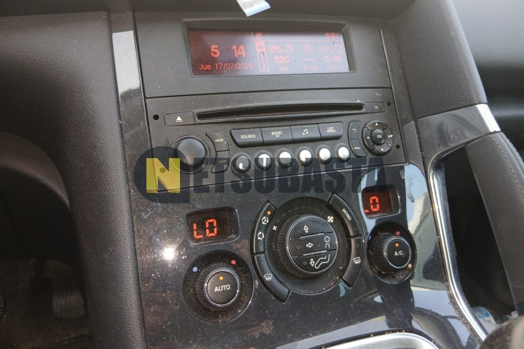 Peugeot 3008 1.6 BlueHDi 2015