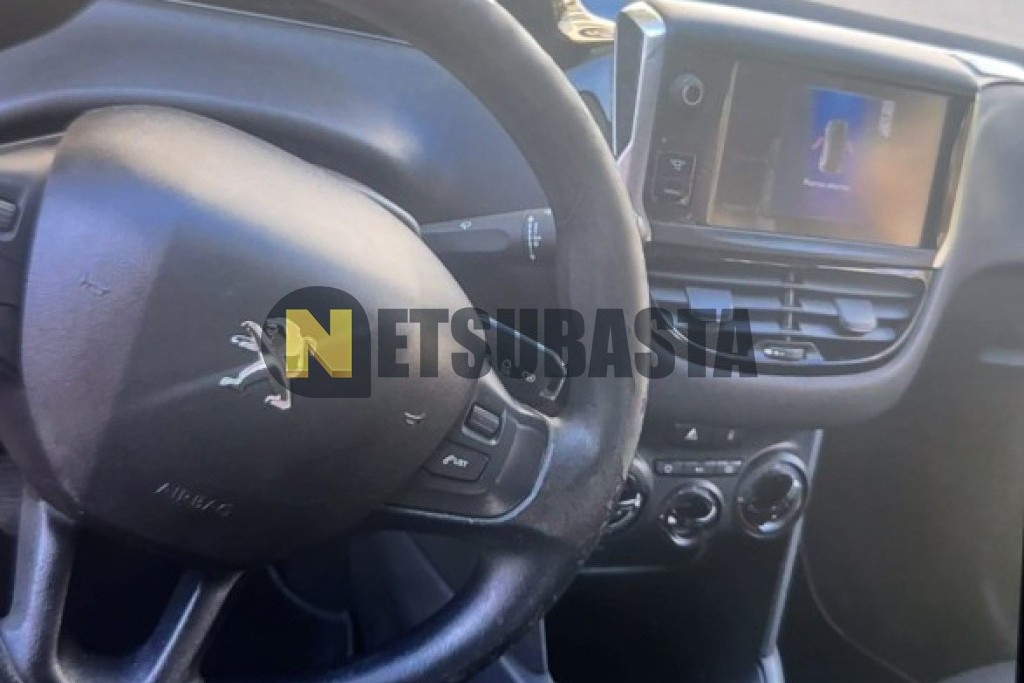 Peugeot 208 1.4 HDi 2012