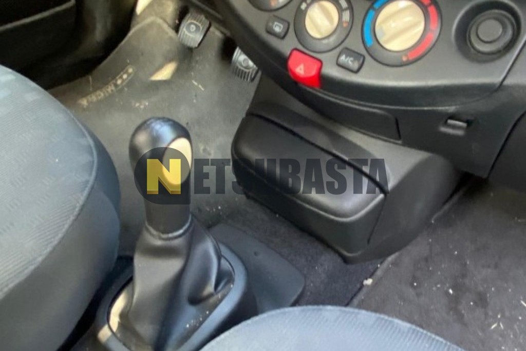 Nissan Micra 1.2i 2005