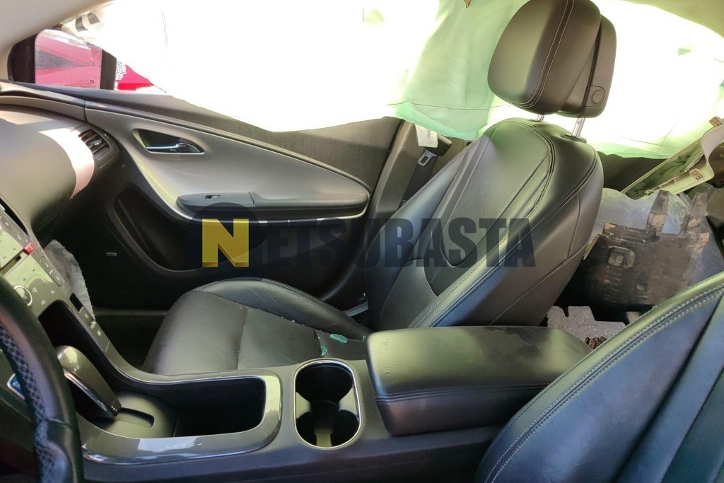 Opel Ampera 2012