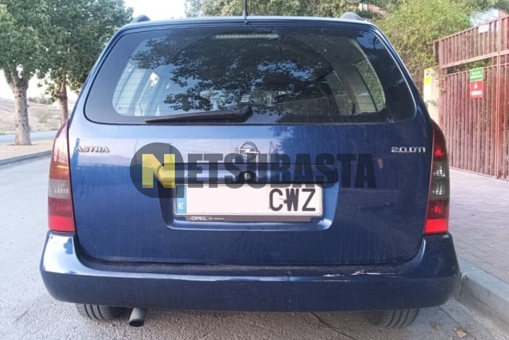 Opel Astra Caravan 2.0 DTi 2004