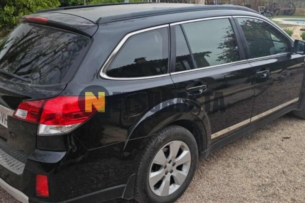 Subaru Outback 2.5i Lineartronic 2010
