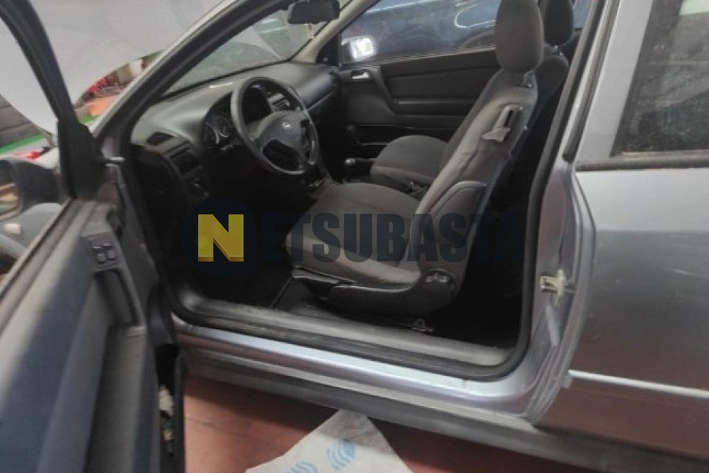 Opel Astra 2.0 DTi 2003