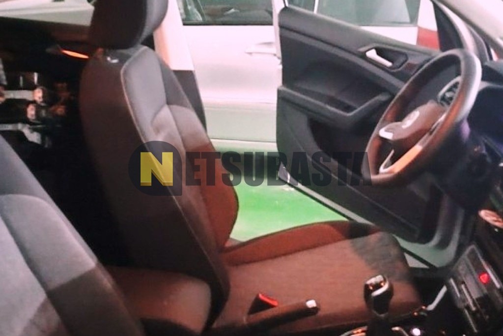 Volkswagen T-Cross 1.0 TSI 2024