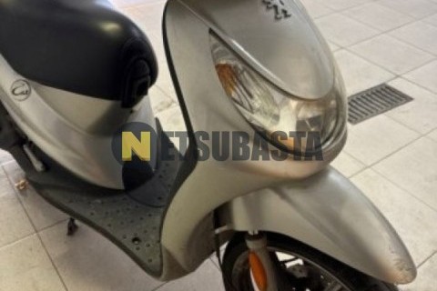 Yamaha Why 50 2001