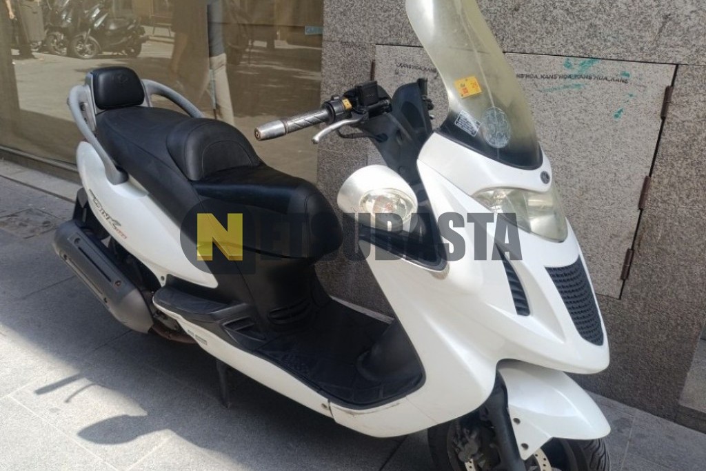 Kymco Grand Dink 125 2012