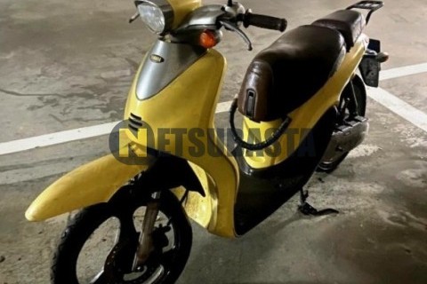 Yamaha Why 50 2001