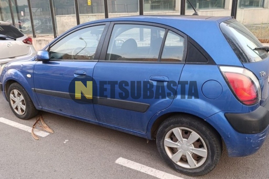 Kia Río 1.4 DOHC 2006