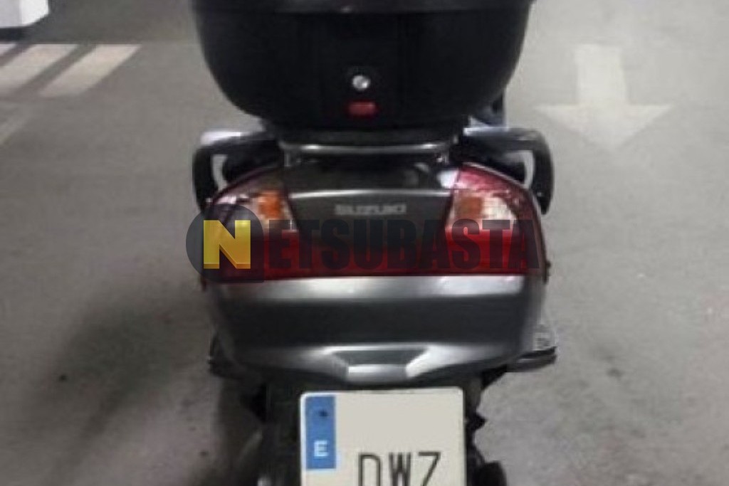 Suzuki Burgman 400 2006