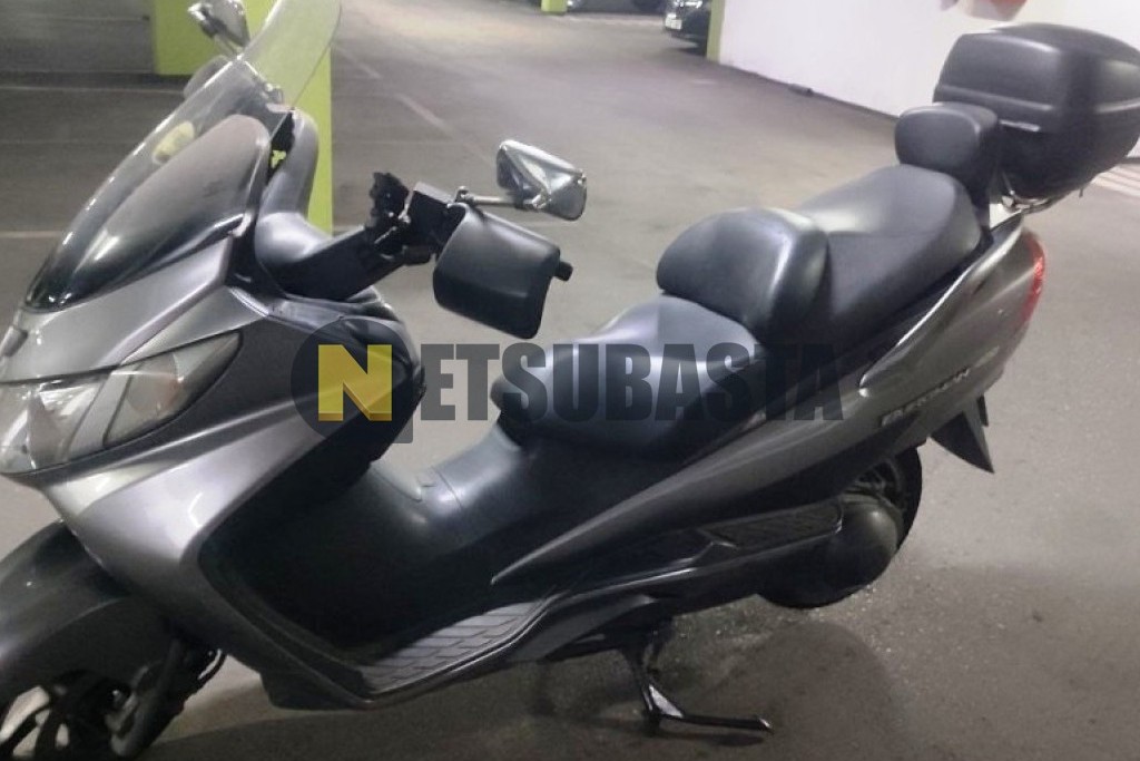 Suzuki Burgman 400 2006