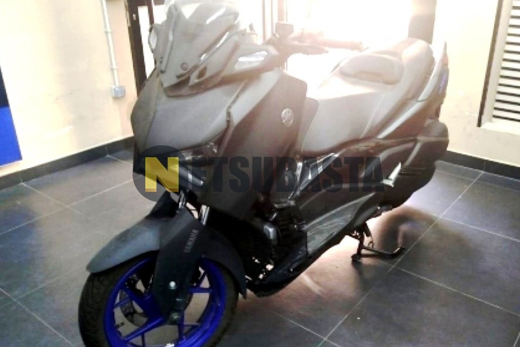 Yamaha XMAX 300 2024