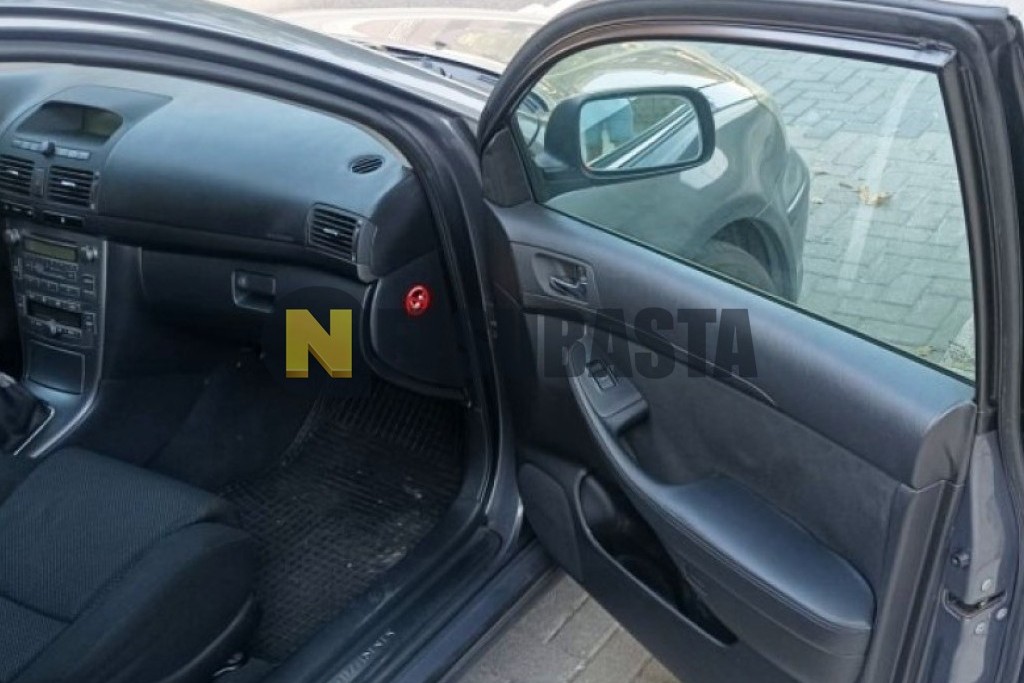 Toyota Avensis 2.0 D-4D 2003