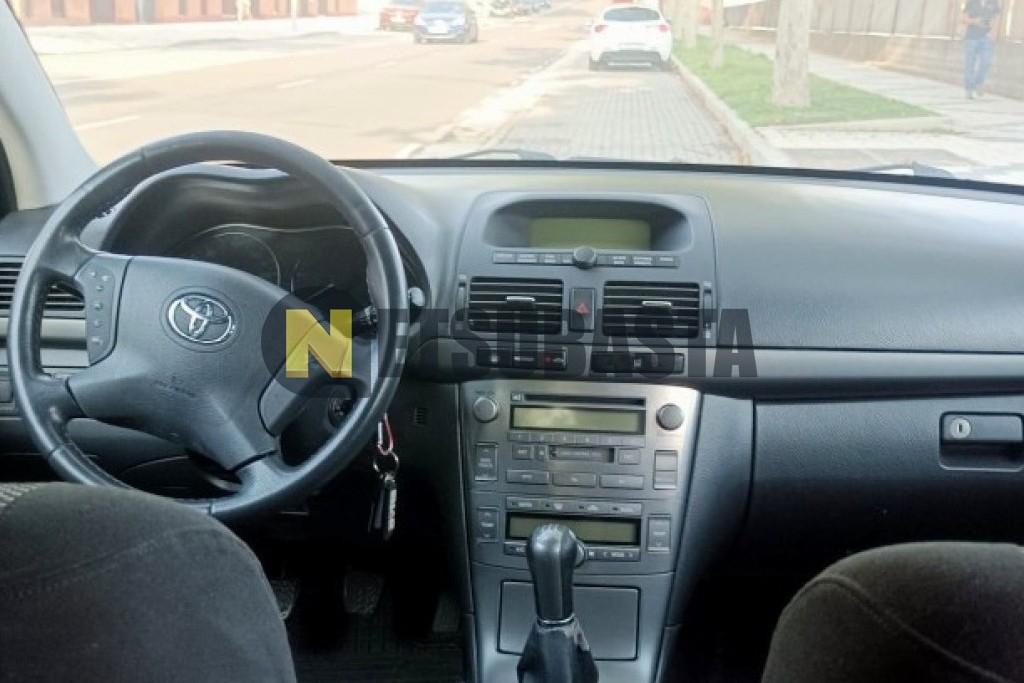 Toyota Avensis 2.0 D-4D 2003