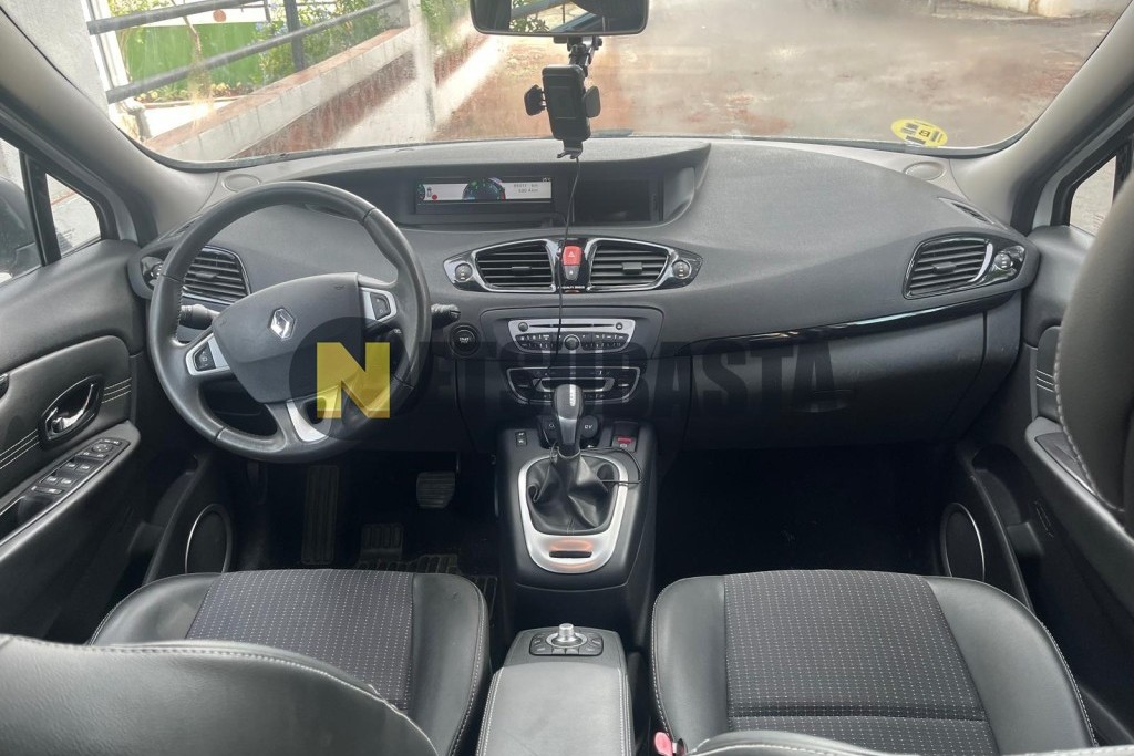 Renault Scenic 1.5 dCi EDC 2011
