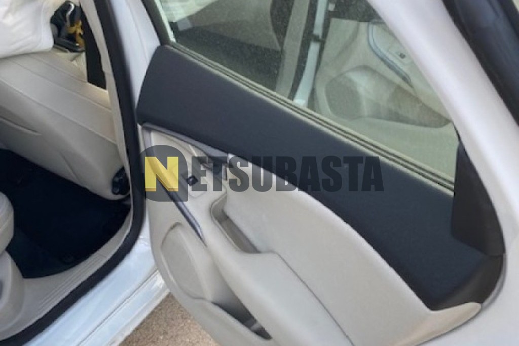 Volvo V40 2.0 D2 2015