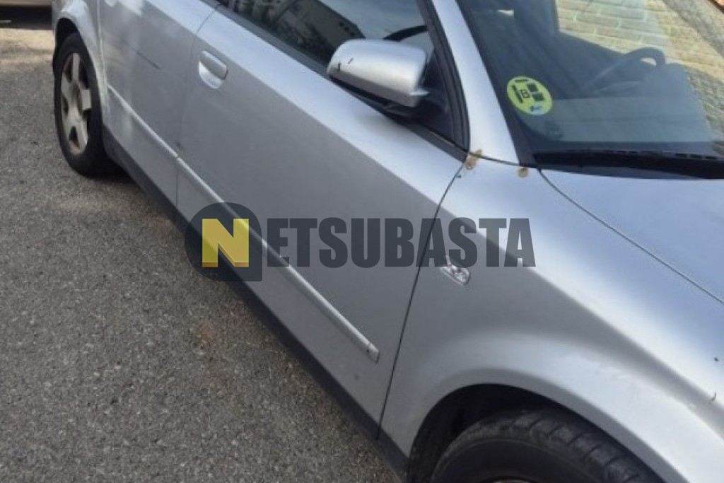 Audi A4 2.0 multitronic 6 vel. 2001