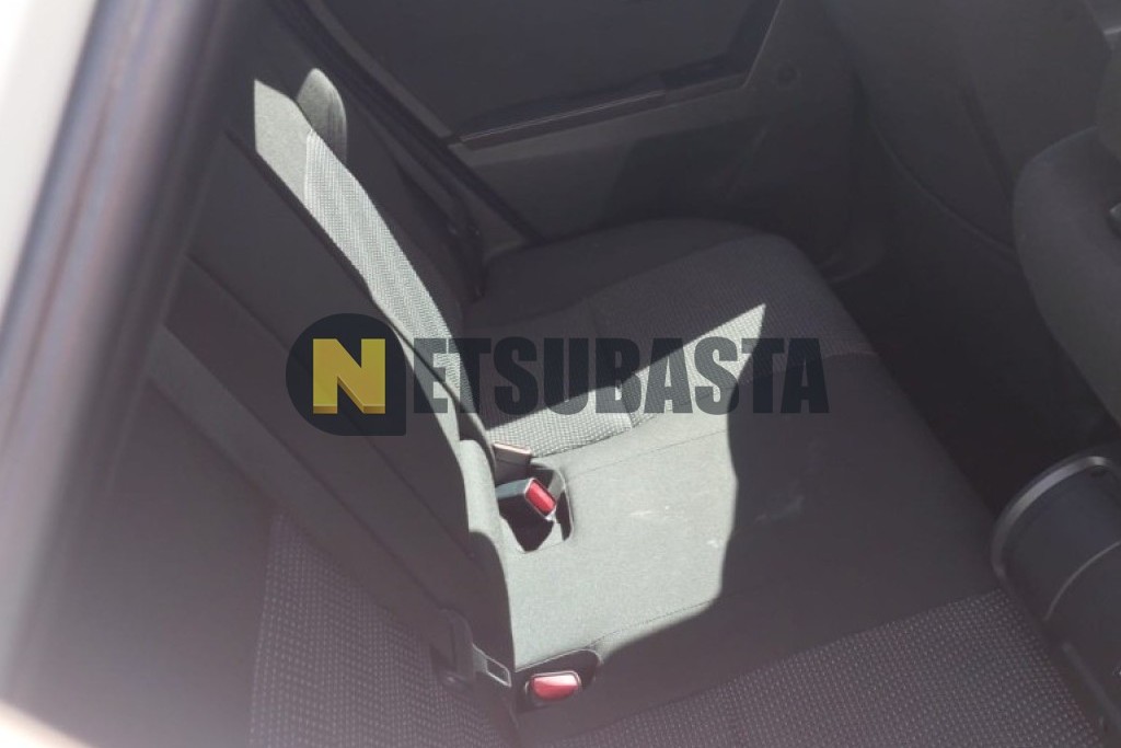 Toyota Auris Touring Sports 90D 2014