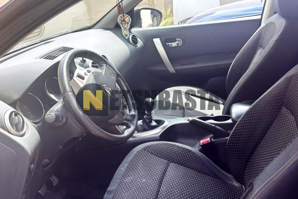 Nissan Qashqai+2 1.5dCi 2010