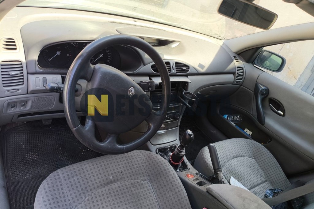 Renault Laguna Grand Tour 2.2 dCi 2003