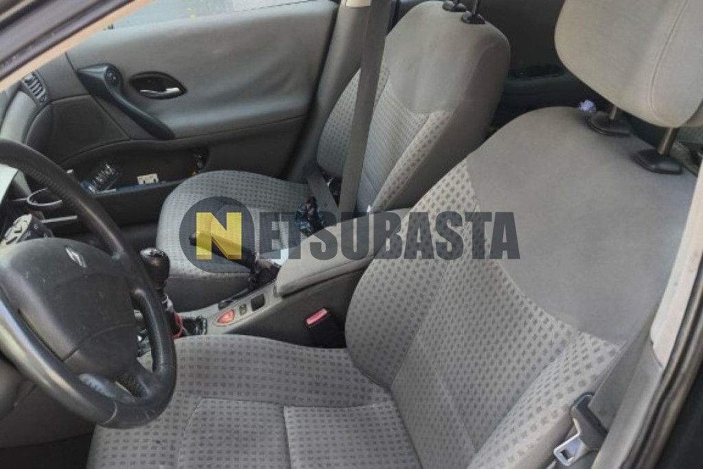 Renault Laguna Grand Tour 2.2 dCi 2003