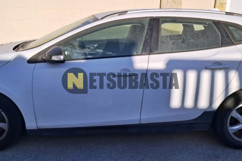 Volvo V40 Cross Country 2.0 D3 2014