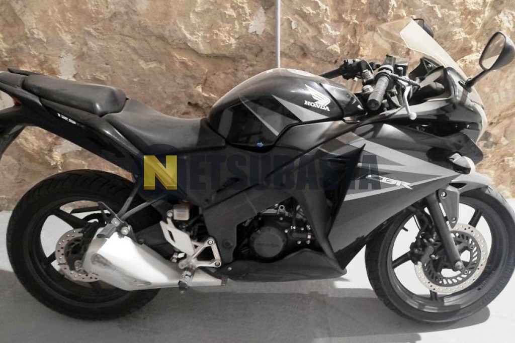 Honda CBR 125R 2012