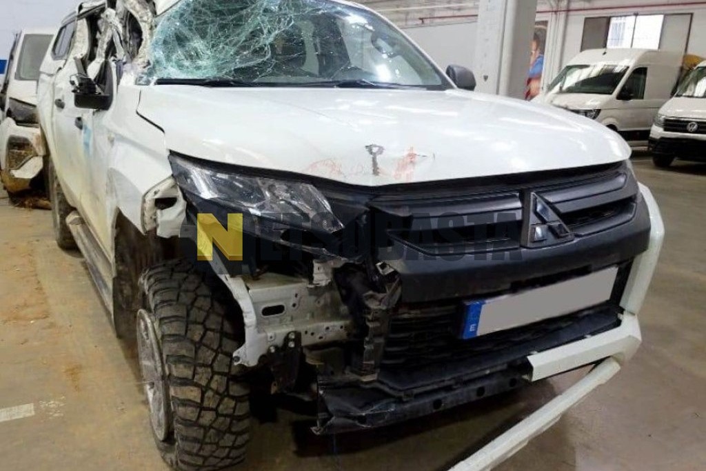 Mitsubishi L200 Doble Cabina 220 DI-D 2021