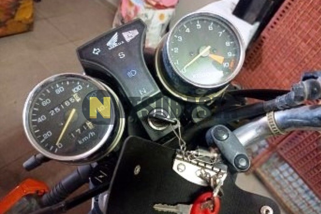 Honda CB 250 TWO FIFTY 2002