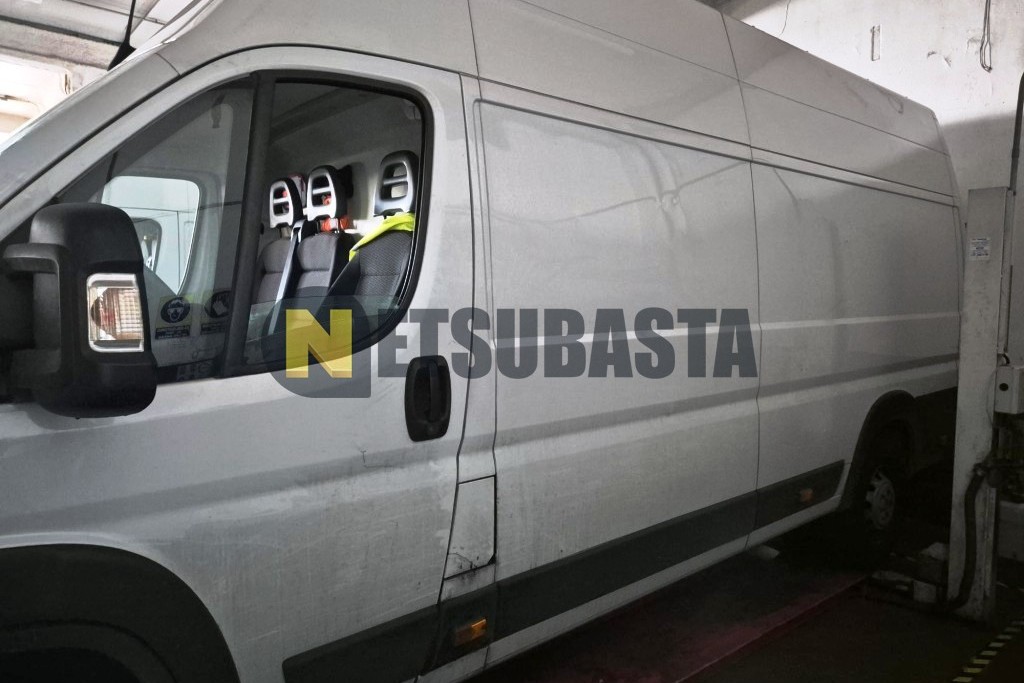 Citroën Jumper 2.2 BlueHDi Furgon 35 L4H3 2022