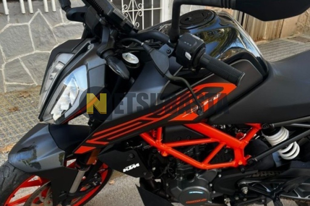 KTM 125 Duke 2022