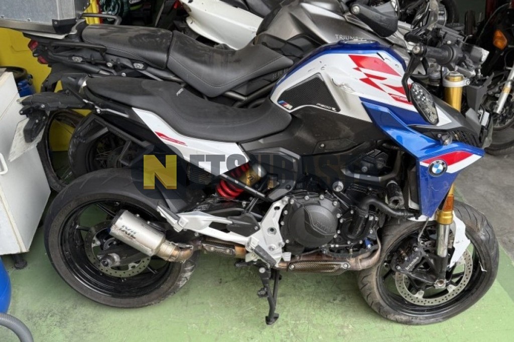 BMW F 900 R 2024