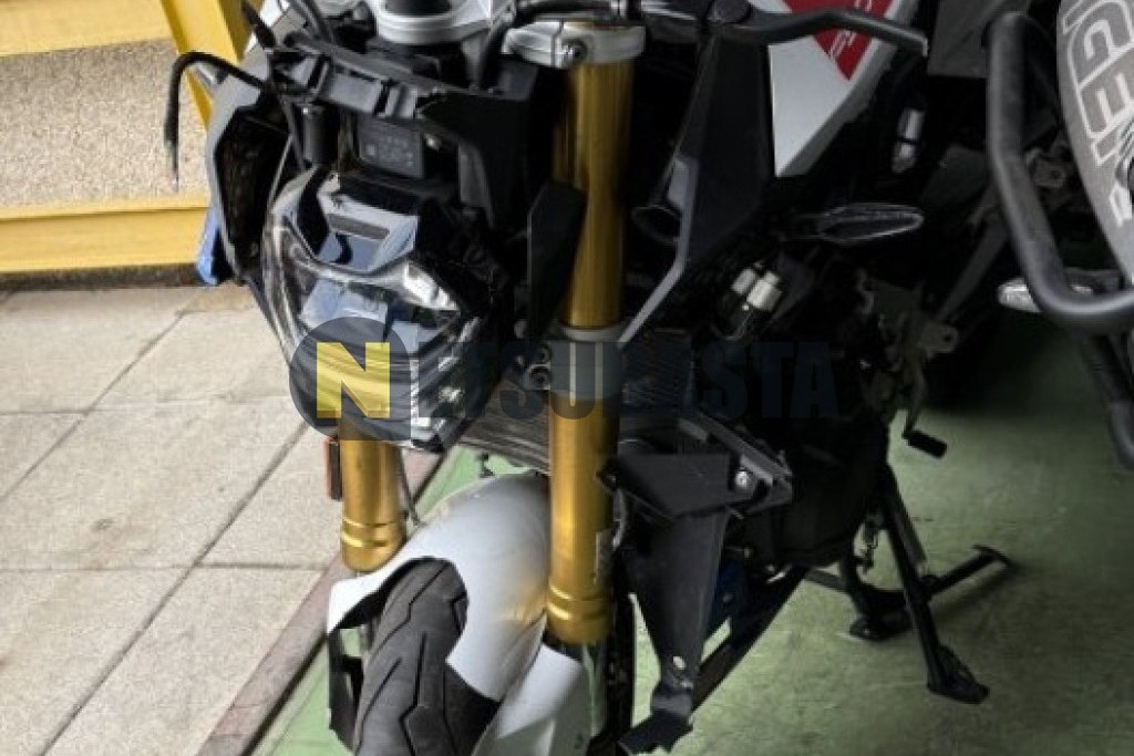 BMW F 900 R 2024