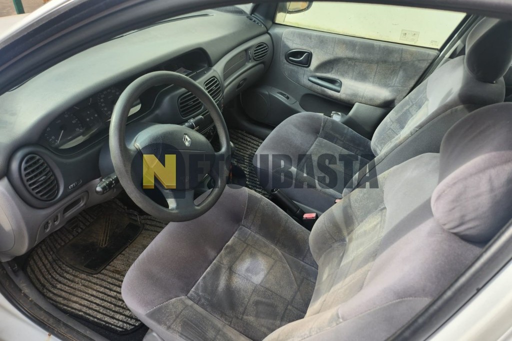 Renault Megane Classic 1.9 D 1999