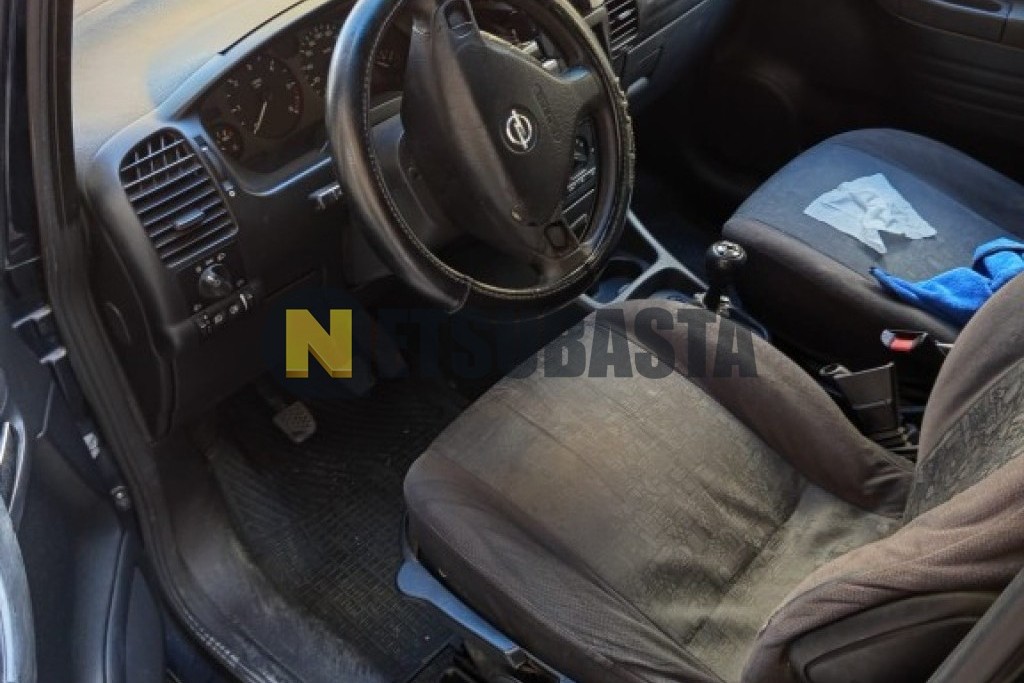 Opel Zafira 2.0 DTi 2002