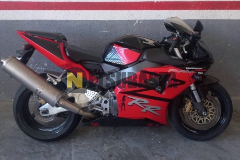 Honda CBR 900RR 2004