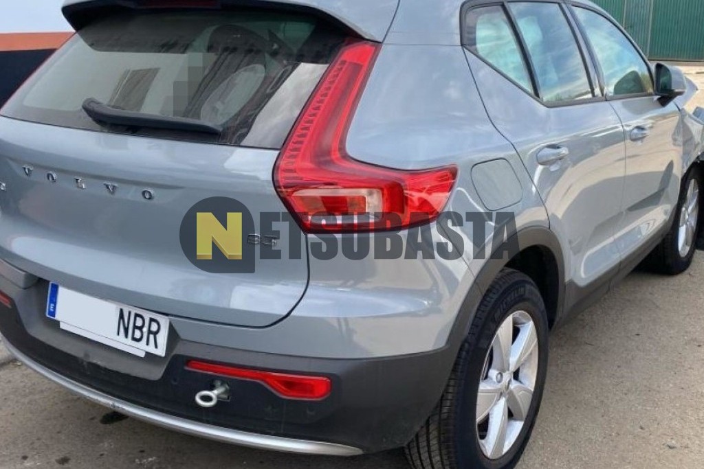 Volvo XC40 B3 2025