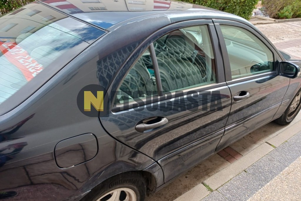 Mercedes-Benz C 200 K Aut. 2001