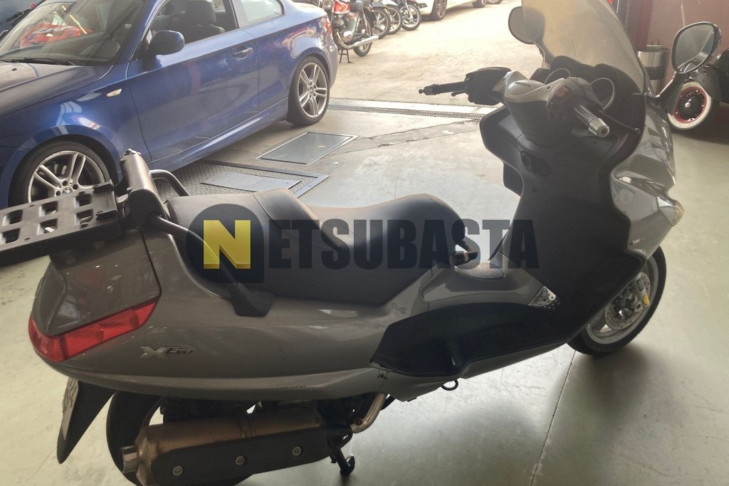 Piaggio X EVO 400 2011