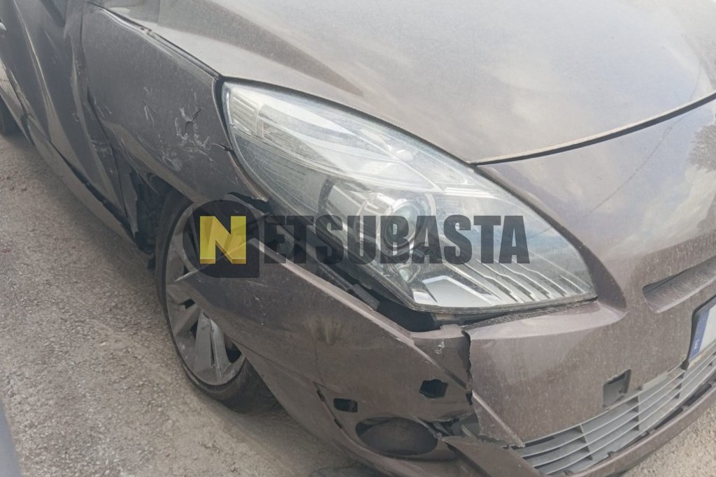Renault Gran Scenic 2.0 dCi Aut. 2012