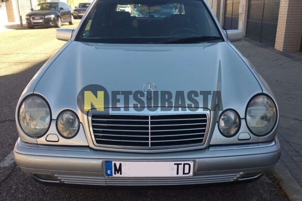 Mercedes-Benz E 300 D 1996