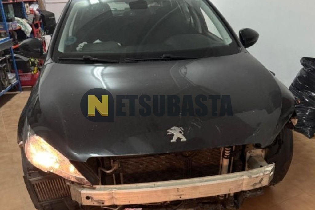 Peugeot 308 1.2 PureTech 2014