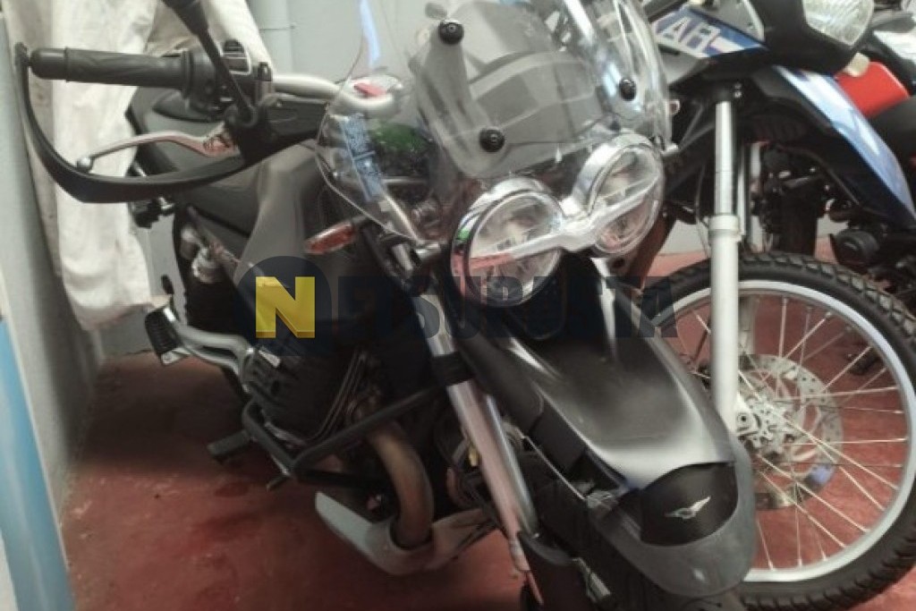 Moto Guzzi V85 TT 2022