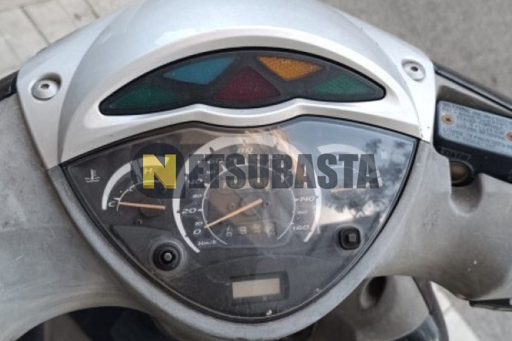 Honda SCOOPY SH125 2006