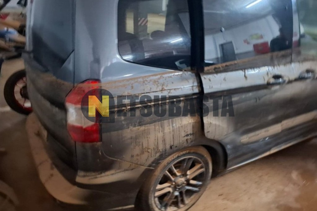 Ford Tourneo Courier 1.0 EcoBoost 2019