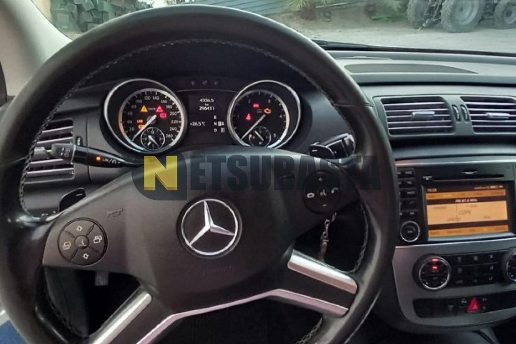 Mercedes-Benz R 350 BlueTEC 4MATIC 2011