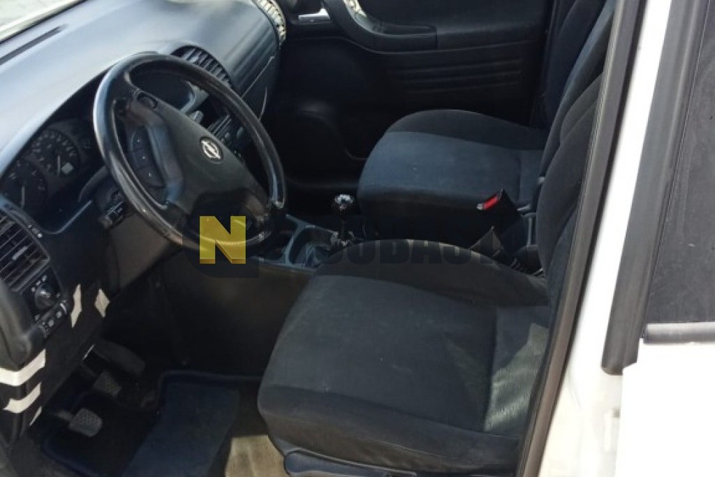 Opel Zafira 2.0 DI 2000