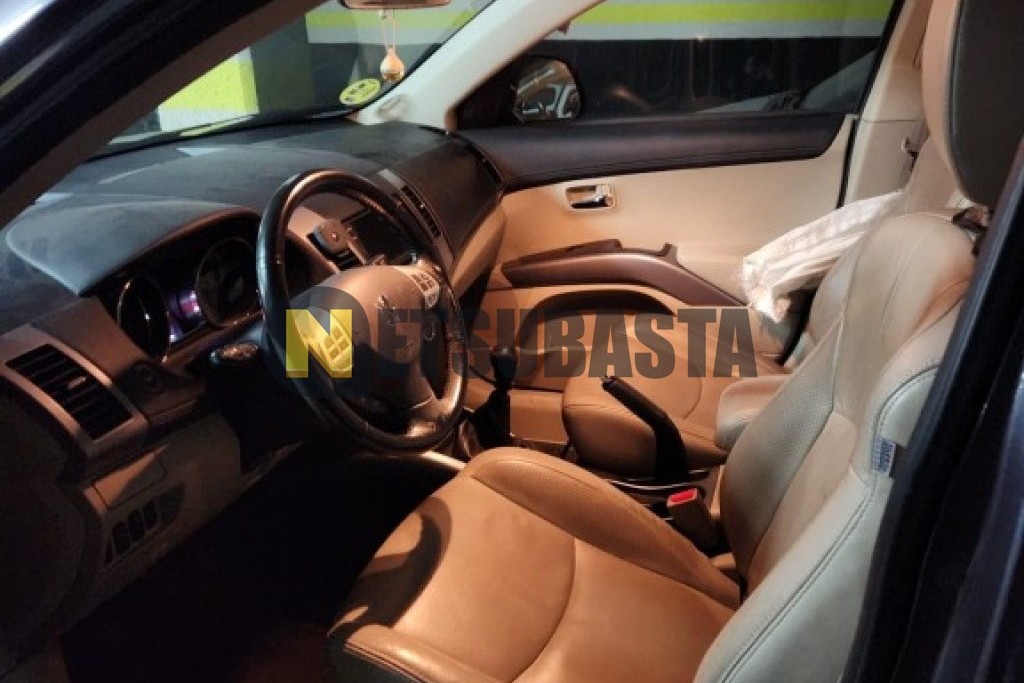 Peugeot 4007 2.2 HDI 2011