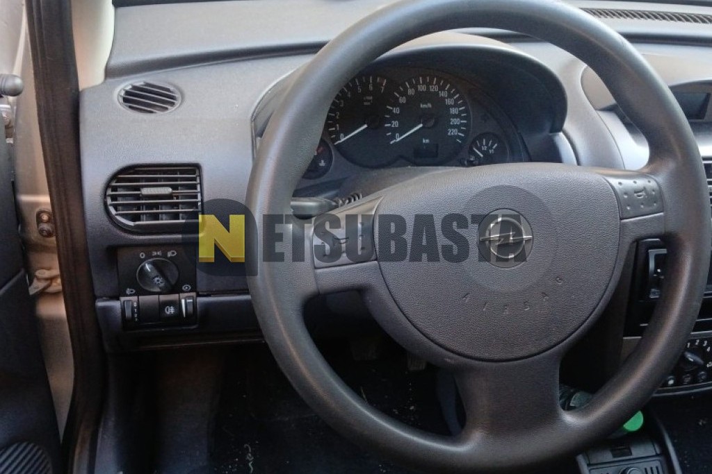 Opel Corsa 1.4 16v 2004