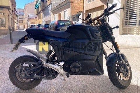 Zitmuv Black Razer 125E 2022